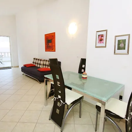 Apartment Inoma-3 *